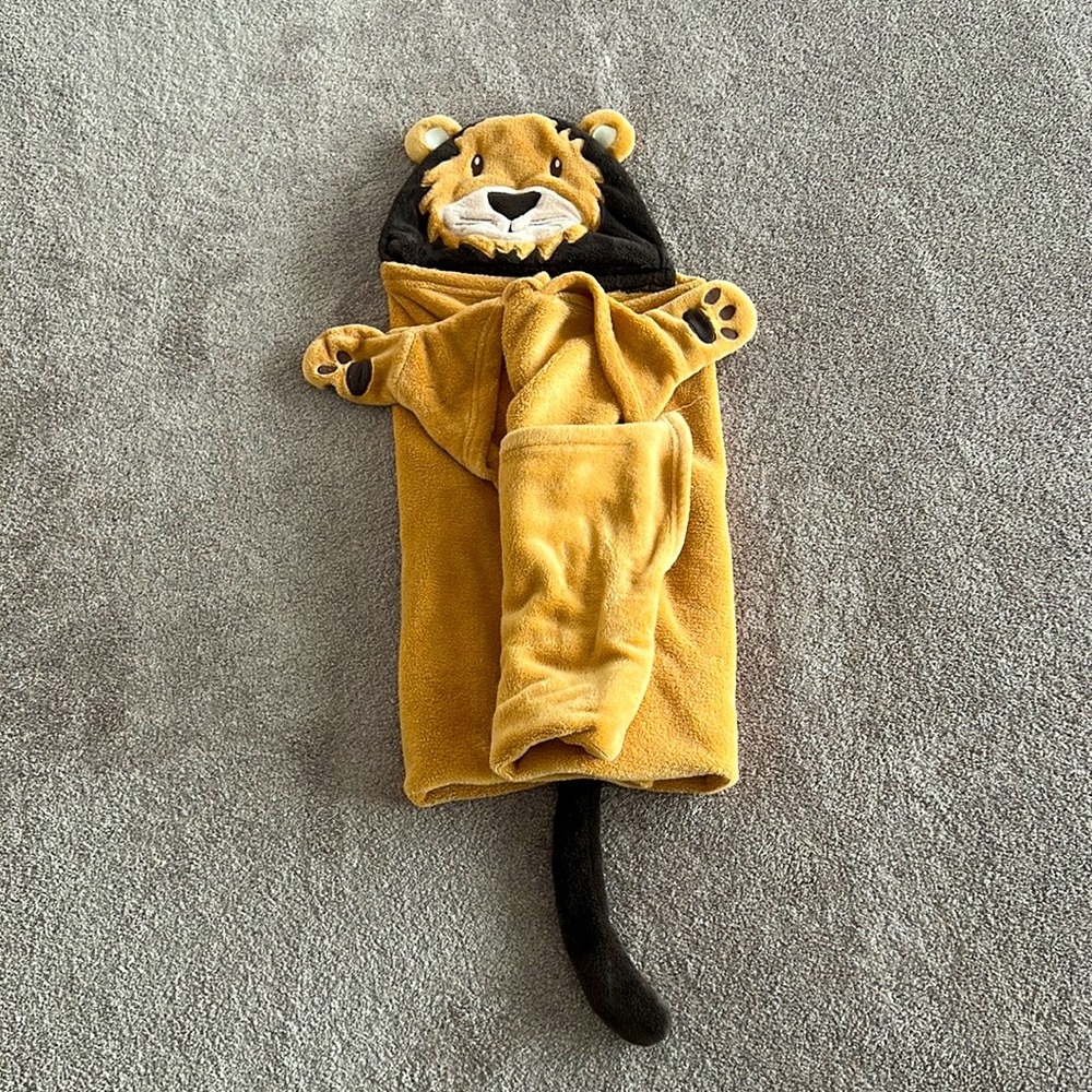 Kid’s lion animal hooded blanket